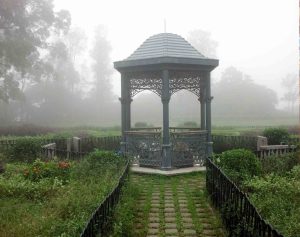 Hong_Kong_Victoria_Peak_Garden_pavillion